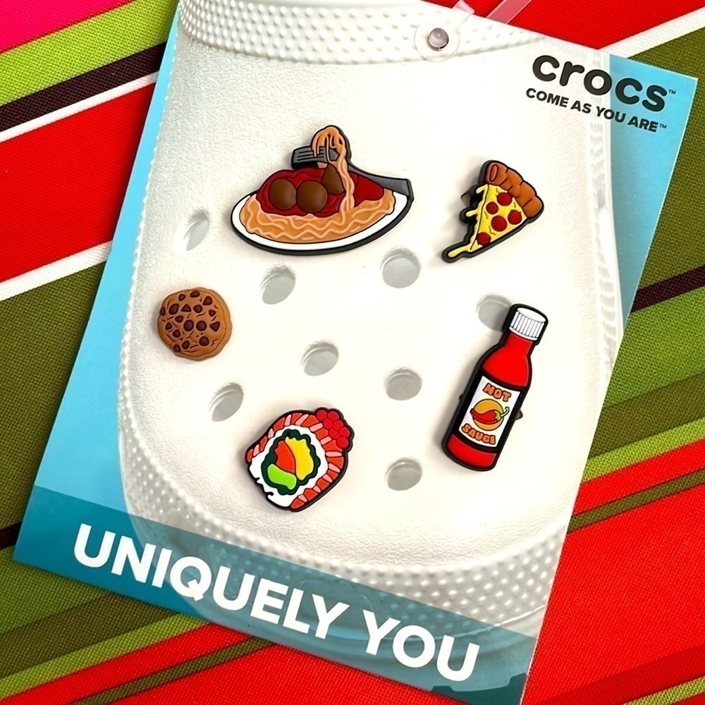 Brand New Crocs “Food Please” 5 Pack Charms Snaps Pizza Sushi Cookie Hot Sauce